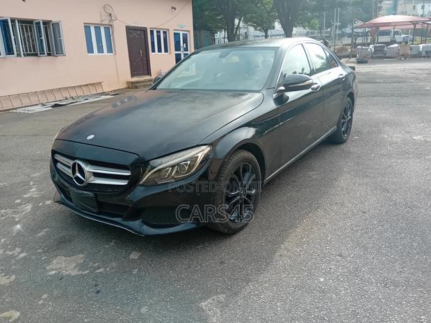 Mercedes-Benz C300 2015 Black