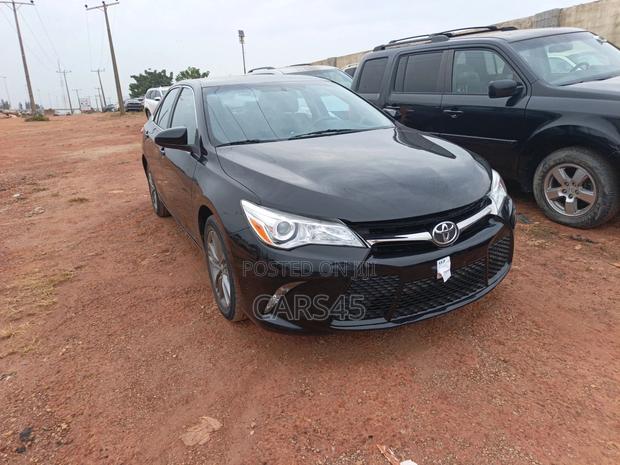 Toyota Camry 2016 Black