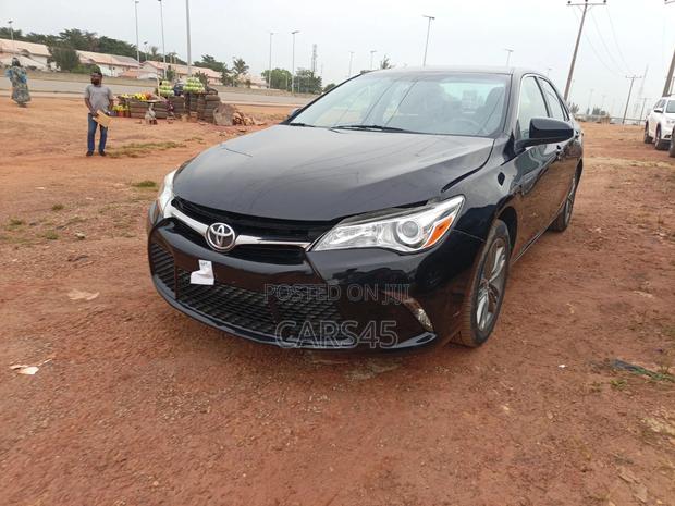 Toyota Camry 2016 Black