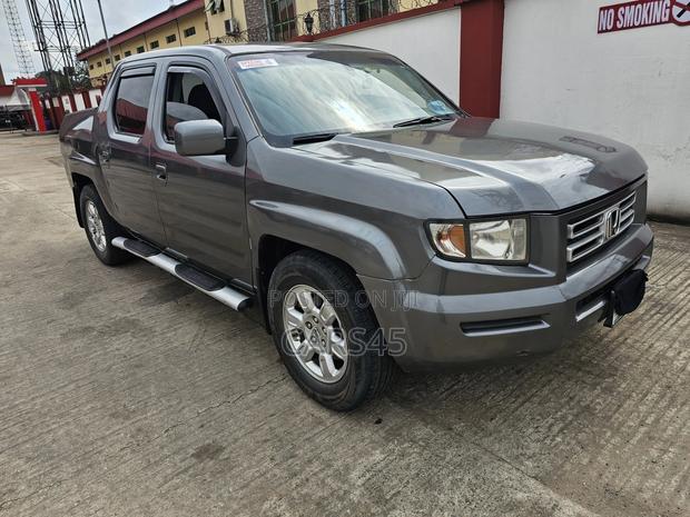 Honda Ridgeline 2008 Gray