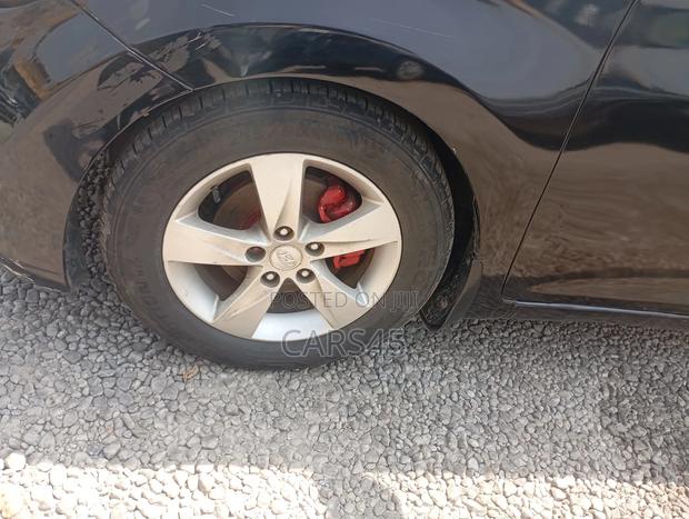 Hyundai Elantra 2012 Black