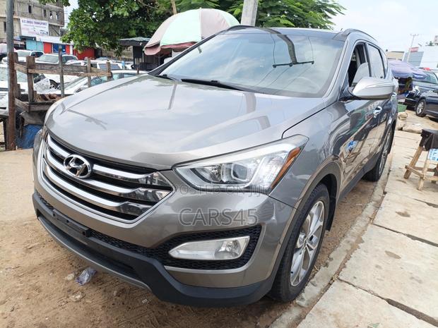 Hyundai Santa Fe 2015 Gray