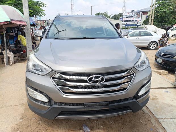 Hyundai Santa Fe 2015 Gray