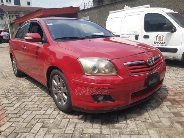 Toyota Avensis 2008 Red