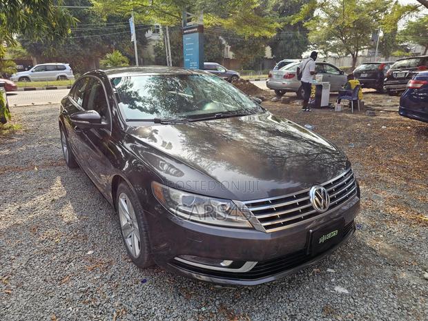 Volkswagen Passat 2016 Brown