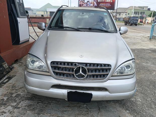 Mercedes-Benz M Class 2000 Silver