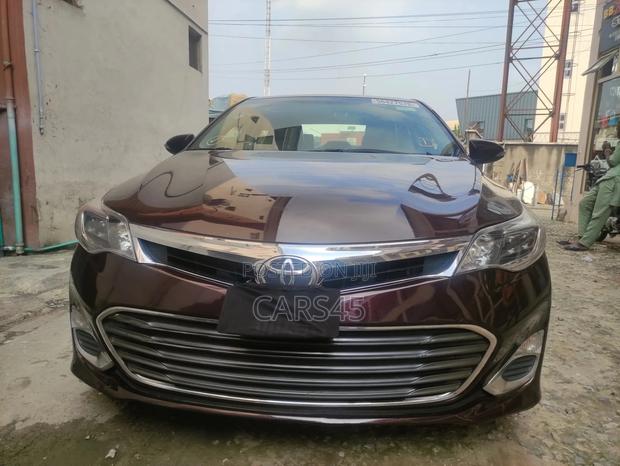 Toyota Avalon XLE Touring Sedan FWD (3.5L 6cyl 6A) 2013 Burgandy
