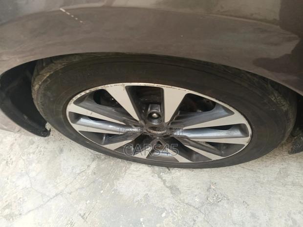 Nissan Altima 2017 Brown