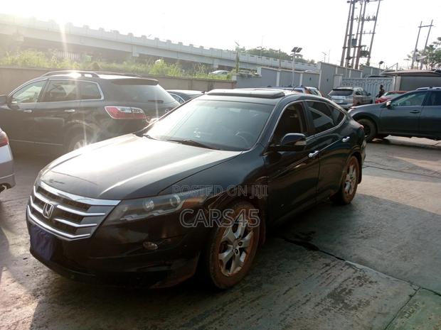Honda Crosstour 2011 Black