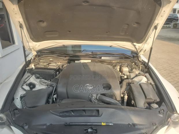 Lexus IS 350 AWD 2015 White