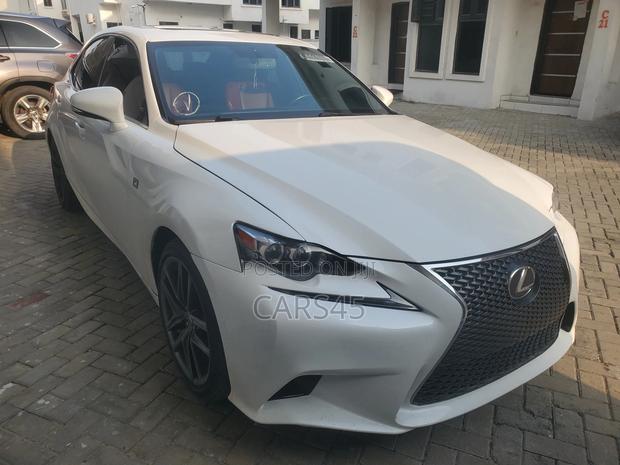 Lexus IS 350 AWD 2015 White