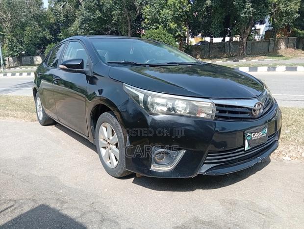 Toyota Corolla 2014 Black