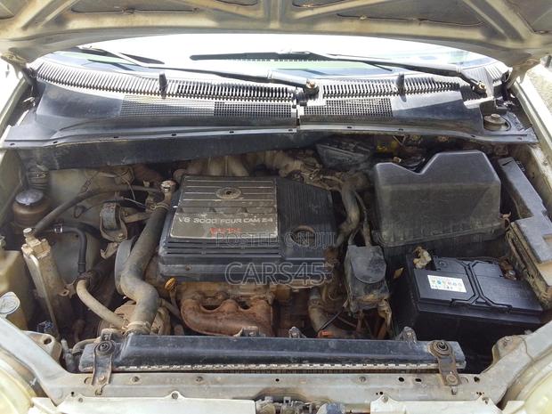 Toyota Sienna 2001 Silver