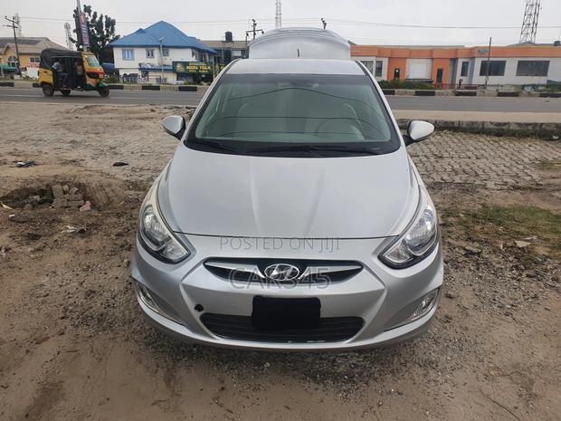 Hyundai Accent 2015 Silver