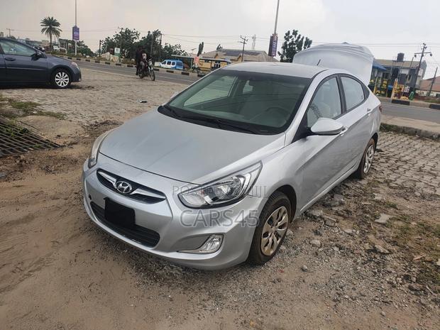 Hyundai Accent 2015 Silver