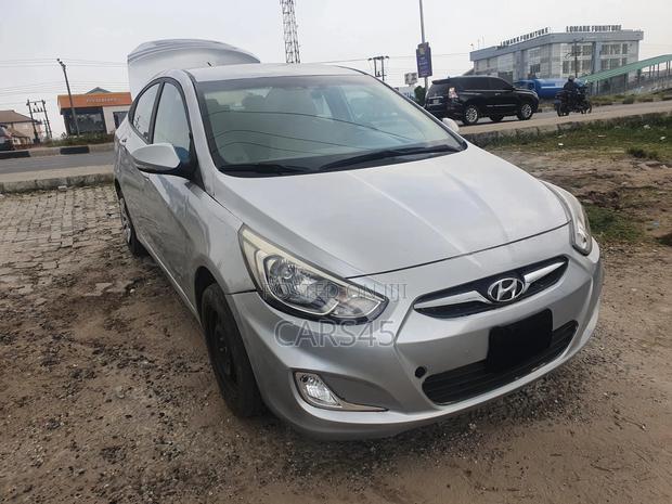 Hyundai Accent 2015 Silver