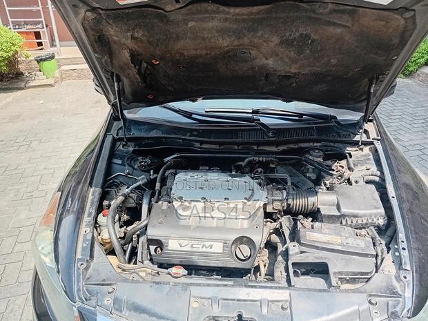 Honda Accord 2010 Black