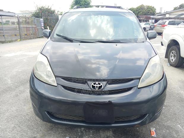 Toyota Sienna 2006 Gray
