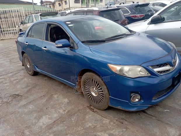 Toyota Corolla 2010 Blue