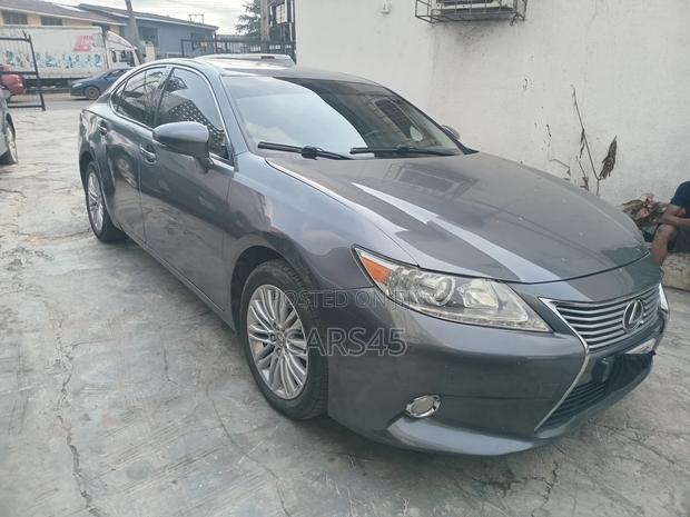 Lexus ES 2013 Gray