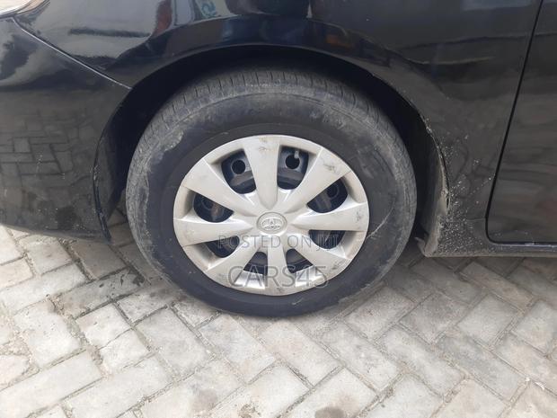 Toyota Corolla 2011 Black