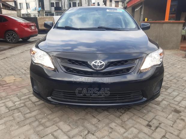 Toyota Corolla 2011 Black