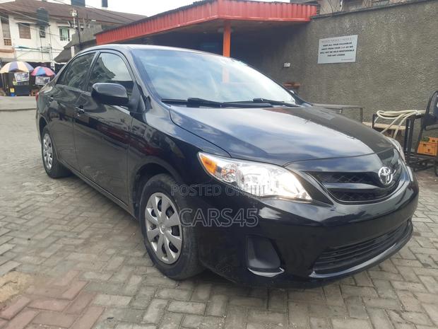 Toyota Corolla 2011 Black