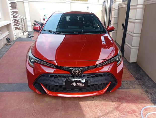 Toyota Corolla SE (1.8L 4cyl 2A) 2019 Red