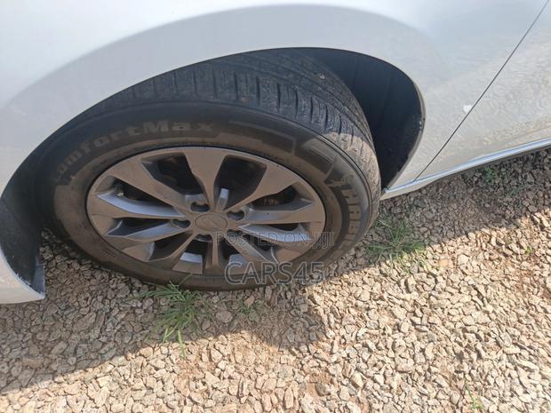 Proton X70 2019 White