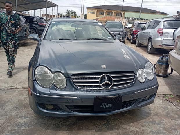 Mercedes-Benz CLK 2006 Blue
