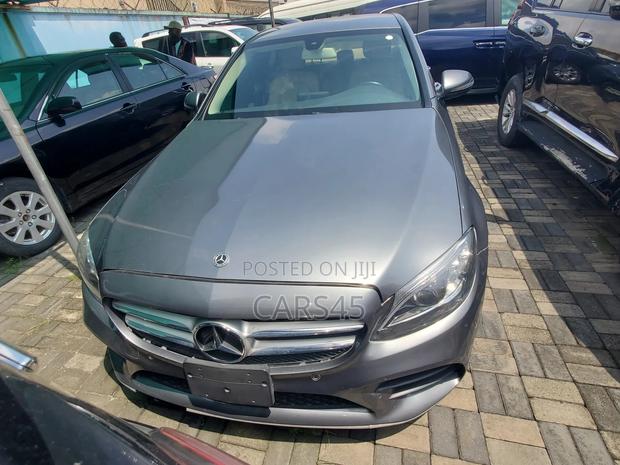 Mercedes-Benz C300 2017 Gray
