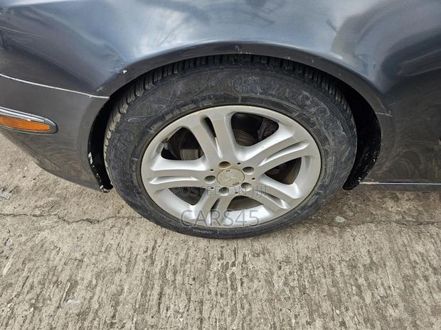 Mercedes-Benz E350 2007 Gray