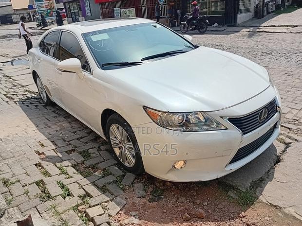 Lexus ES 2014 White