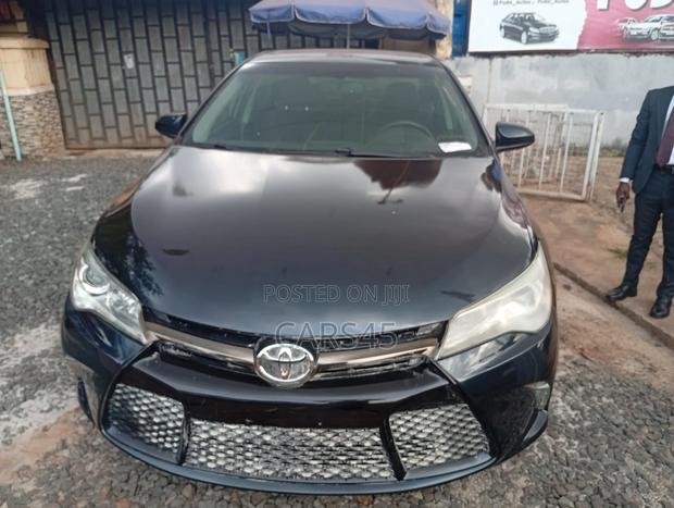 Toyota Camry SE 4dr Sedan (2.5L 4cyl 6A) 2016 Black