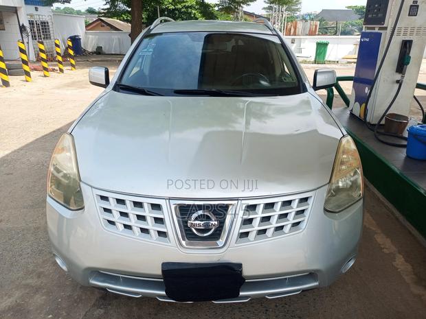 Nissan Rogue 2010 Silver