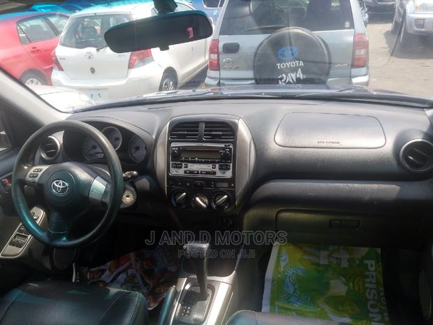 Toyota RAV4 2005 Blue