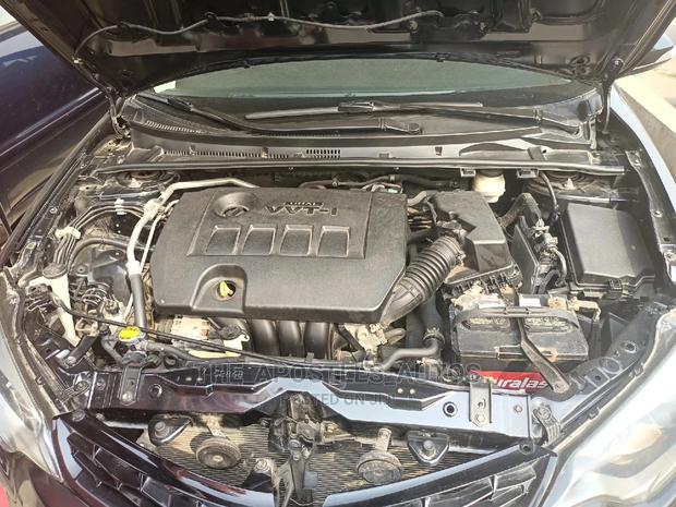 Toyota Corolla 2015 Black